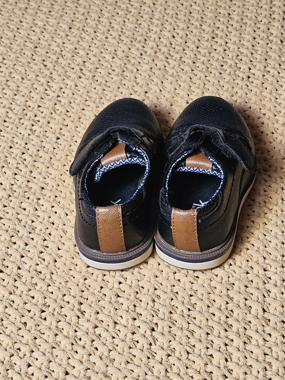 Nordstrom‎ Rack Dustin Shoes Kids Size 7D Black